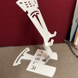 Device Stand Tesla Edition 