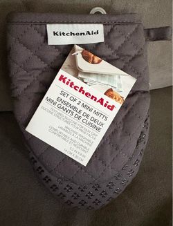 New KitchenAid Set of 2 Charcoal Color Mini Mitts