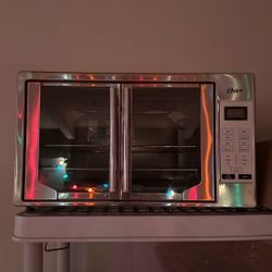 OSTER Toaster Over, All The Options. Normal Use, No Damage Well Taken Care Of 