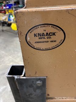 Knaack job tool box 4830 w/pipe Vice