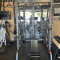 Parabody Home Gym Smith Machine Lat Pull Down Seated Row Squat Rack