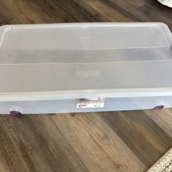 Rolling storage container with lid (4 available)