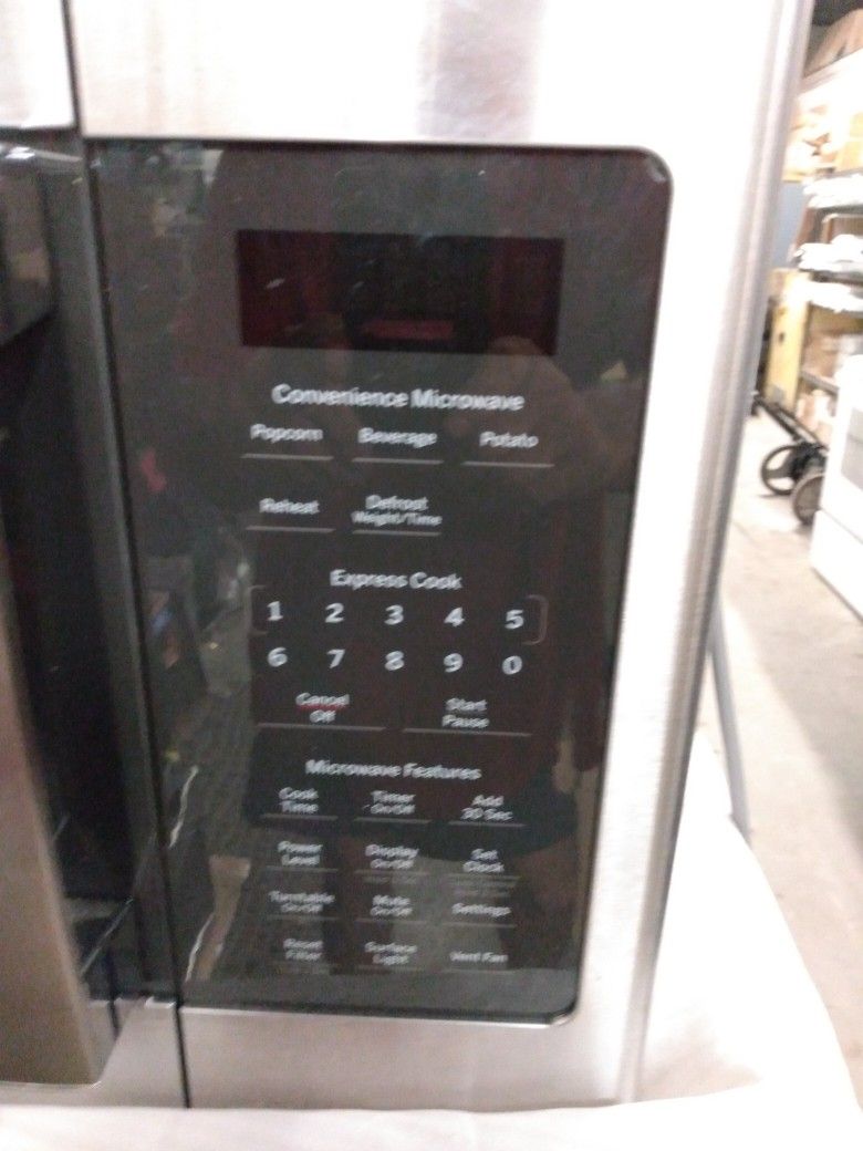 Over The Counter Microwave.. NEW