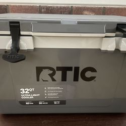 Rtic 32qt Cooler Brand New 