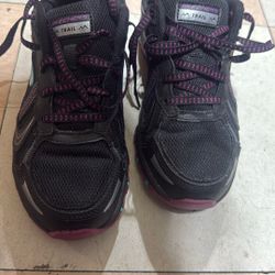 Skechers Woman’s Trail Shoes 