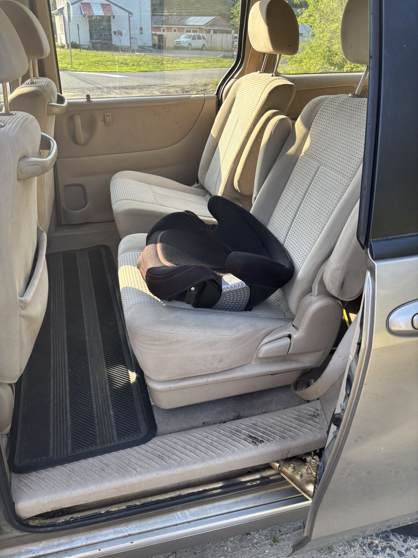 2006 Mazda MPV