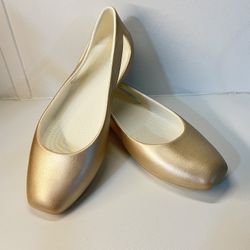 Crocs   Matte Gold Square Toe Ballet Flat Women’s 6 W Summer Shoes Comfort 