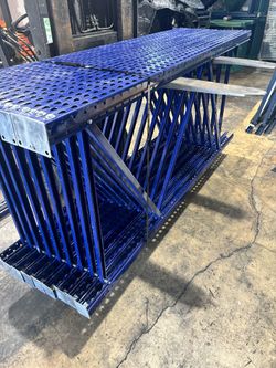 Upright Teardrop 8’ft Like New 