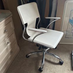 White Leather Like Desk Chair