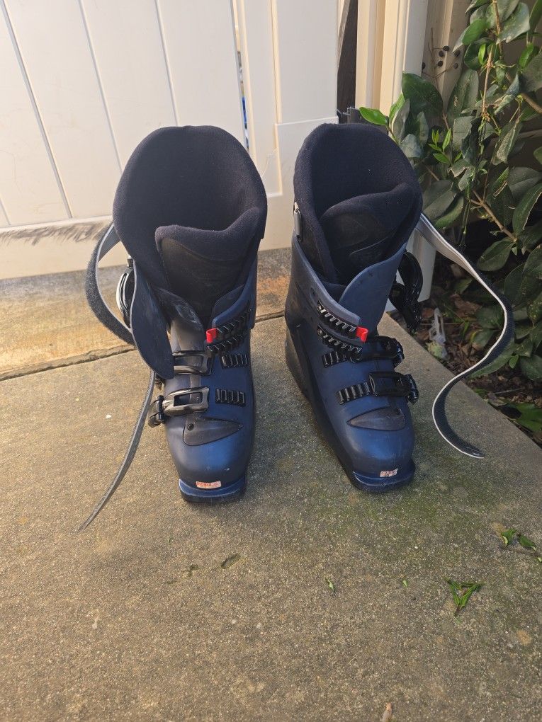 Salomon Performa 660 Womens Ski Boots - Size 6.5