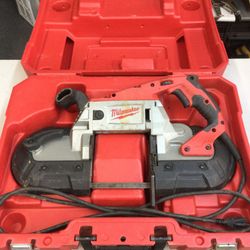 Milwaukee Bandsaw Corded 11 Amp in case.