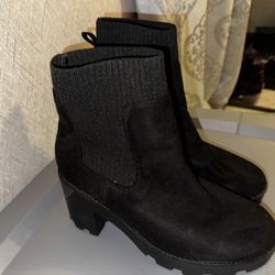 Black Boots Size 10.