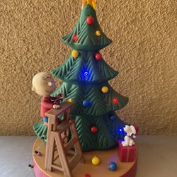 Peanuts Animated Charlie Brown Decorating Christmas Tree 2015 Kurt Adler RARE