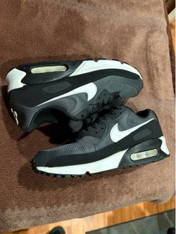 Nike mens air max 90 size 8.5 used with box