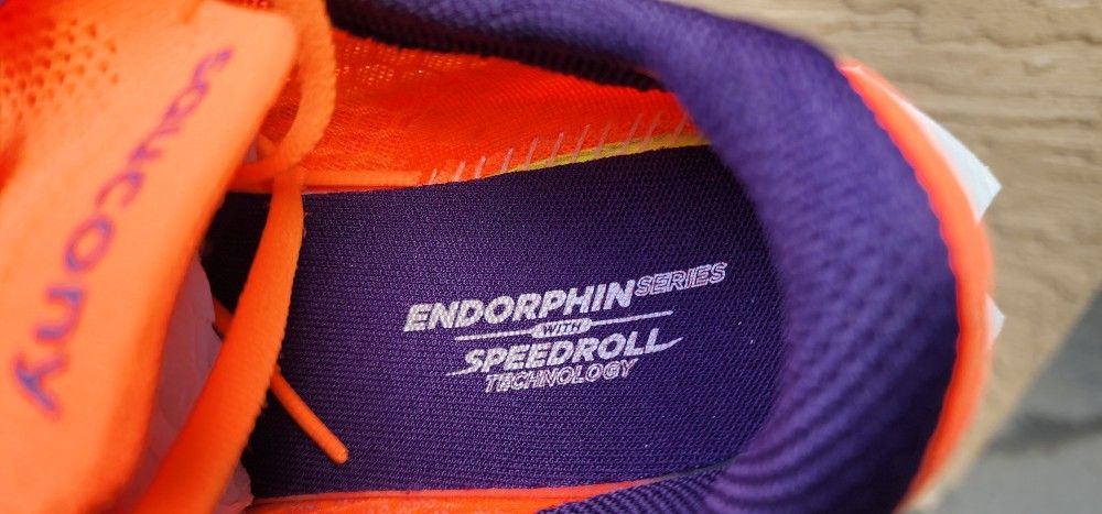 NEW Saucony Endorphin Pro 4 Men's Size 7 (Women's 9)