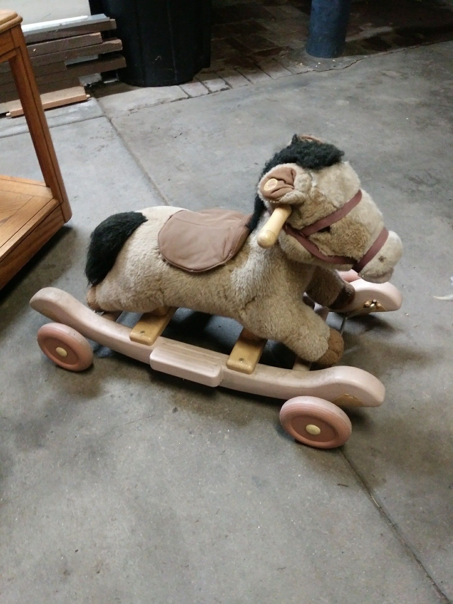 Horse toy