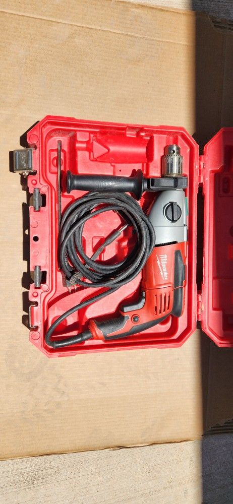 Milwaukee corded hammerdrill
