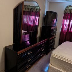 Black Lacquer Bedroom Dresser Set