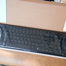 ( NEW )  Dell Keyboard and Mouse   Pro Compact Silent  - KM555 