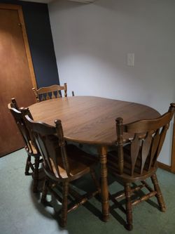 Wood table + 6 chairs + 2 extension leafs