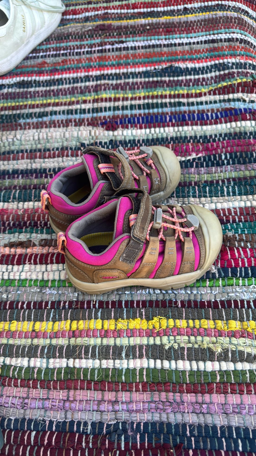 Keen Hiking Shoes 