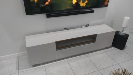 Tv stand