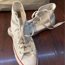 Convers Women Size 9