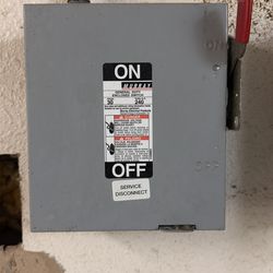 3-Murray General Duty Enclosed Safety Switch, commonly used for service disconnection.