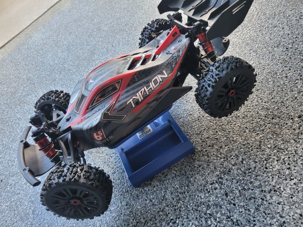 Arrma Typhon 6s $450
