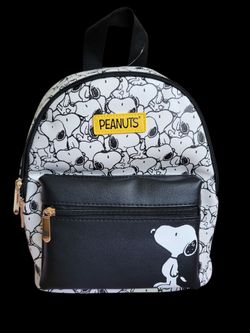 Womens Peanuts Snoopy Mini Backpack