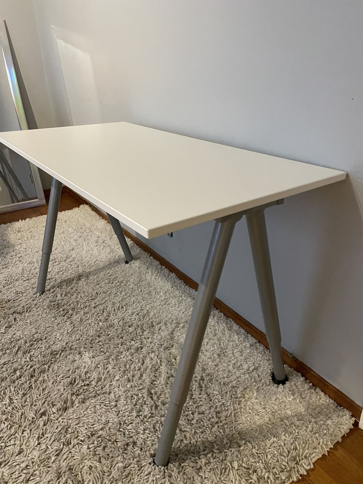 White Ikea Desk Adjustable Legs for Sale in San Diego, CA OfferUp