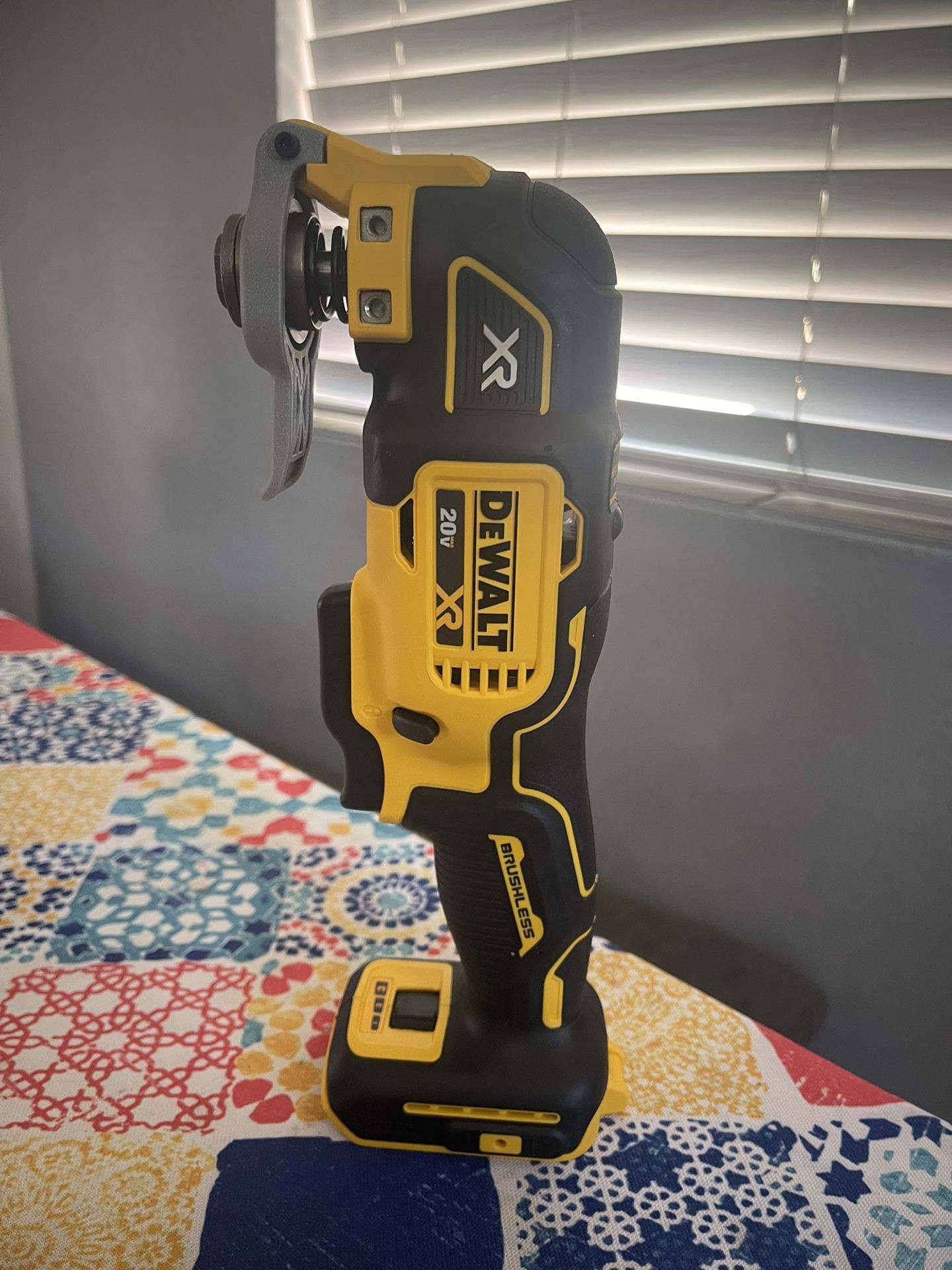 Dewalt Multi Tool R 3 Speeds 20v. $80 Tool Only Pick Up In Van Nuys