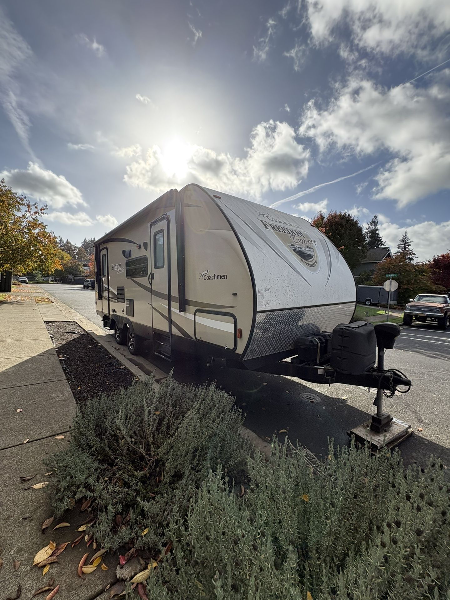 2017 Coachmen Trailer