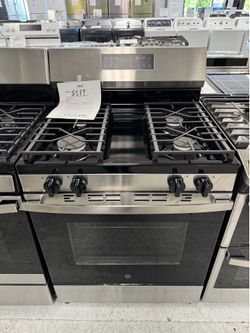 GE 30 in 4-burners free standing GAS range in stainless steel