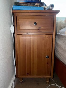 Bedside table