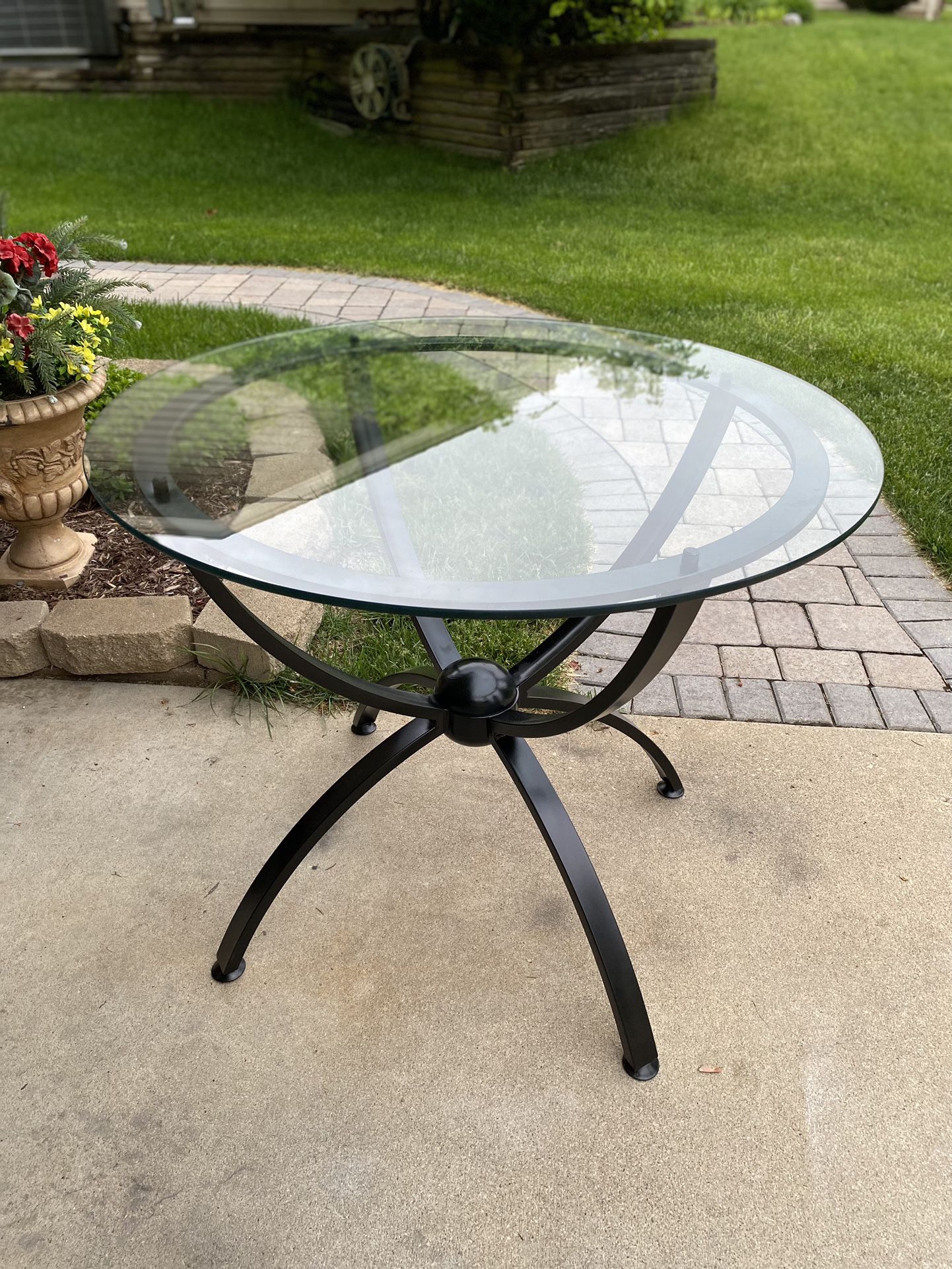 Dining Metal Base Table 36” Glass Top