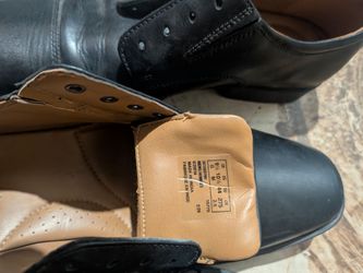 Men's black dress shoes