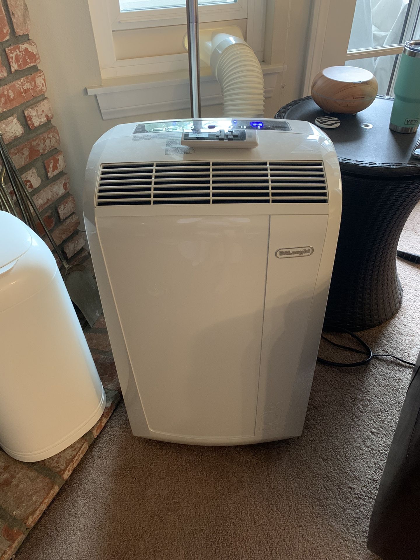 DeLonghi 3 in 1 air conditioner, fan dehumidifier