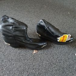 New Size 9 Cowboy Boots