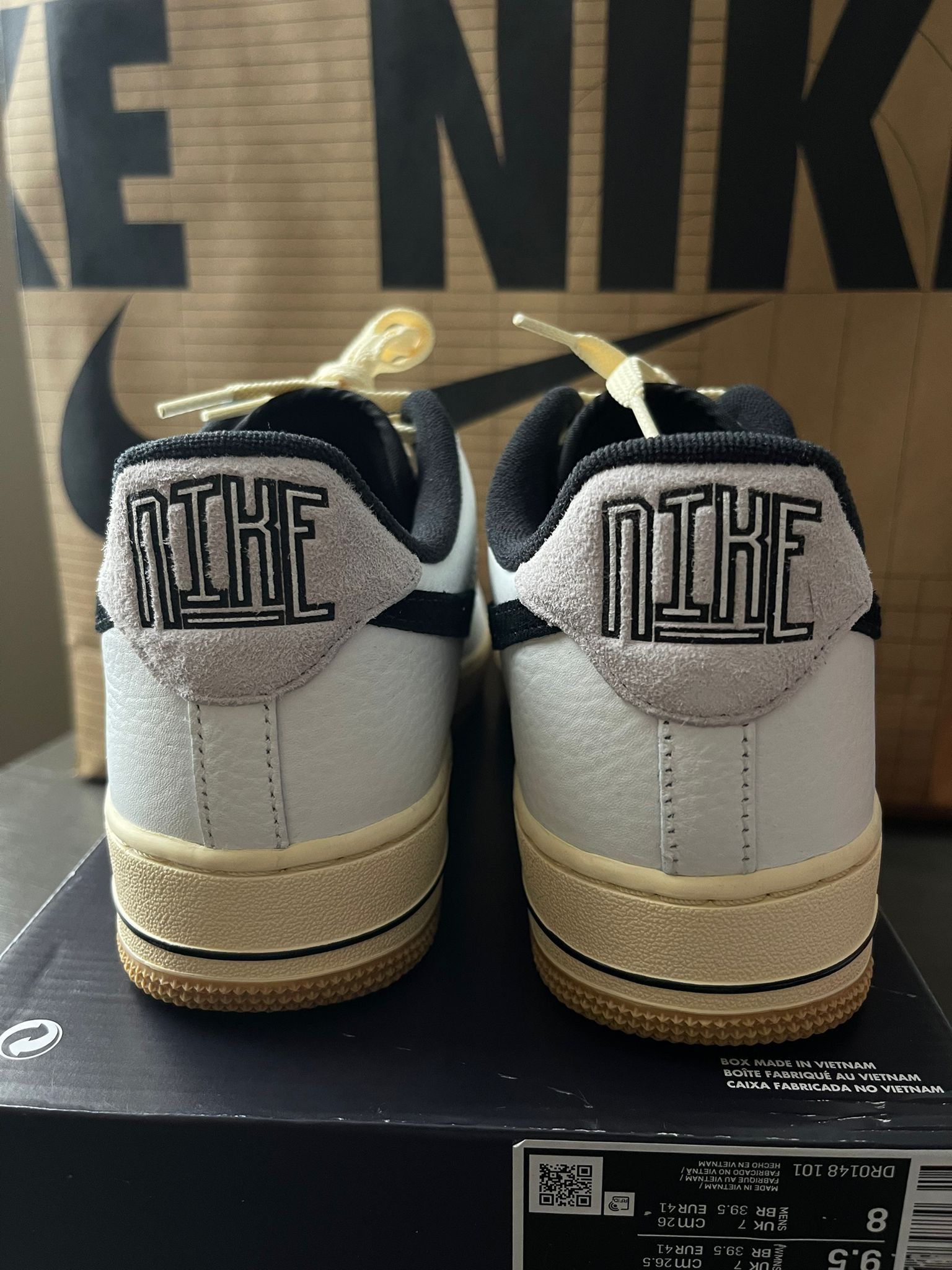 NIKE AIR FORCE 1 '07 LV 8LT SZ 6.5 for Sale in Miami, FL - OfferUp