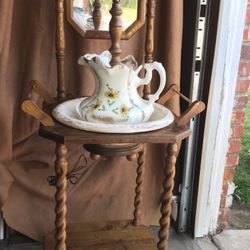 Antique Wash Stand And Lamp 