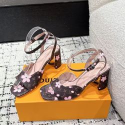 The latest high heels of Louis Vuitton in spring