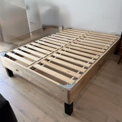 IKEA LYNGÖR Full Size Solid Wood Slatted Bed Frame with Legs Excellent Condition Like New 