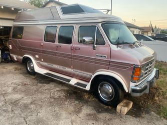 1991 dodge 19 foot camper van by L.E.R