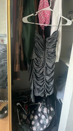 Vestido negro de brillos