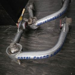 Total Chaos Upper Control Arms 