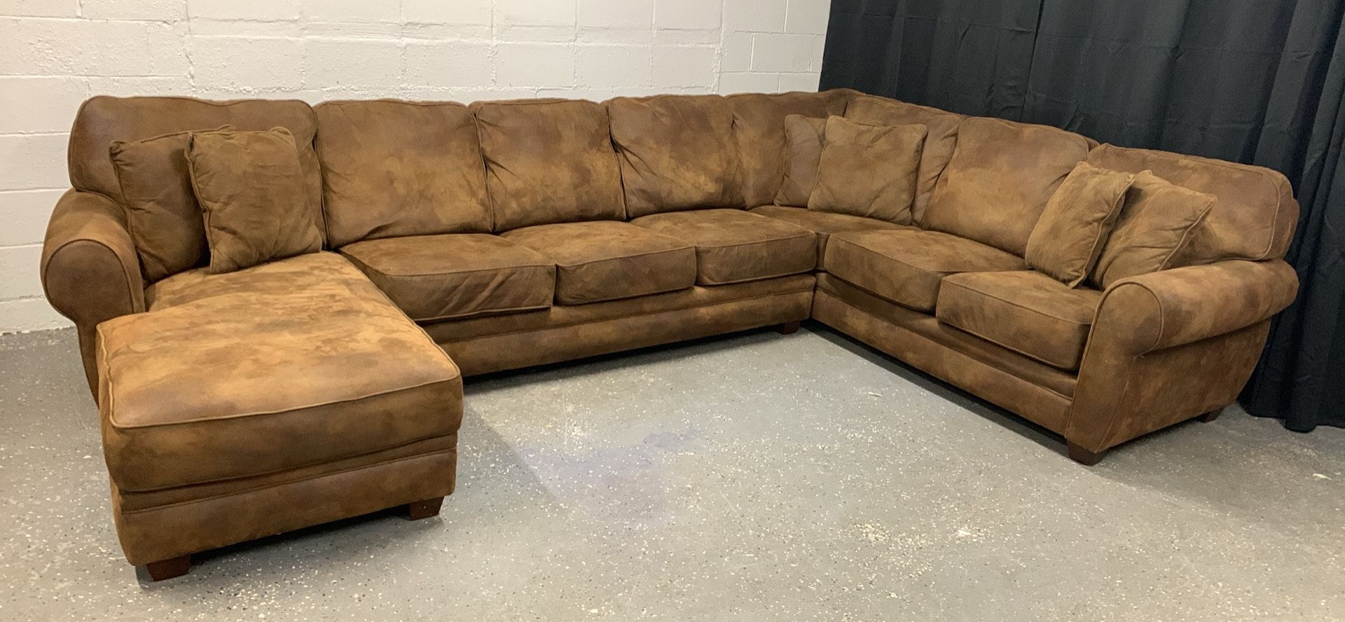 Sectional Sofa Chaise Couch Lounge Brown Lane Furnishings