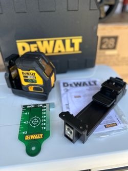 DeWalt 20V Green Cross-Line Laser Level