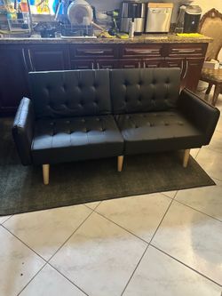 NEW TYBOATLE 65“ Convertible Futon Sofa Bed w/ 2 USB (Black)