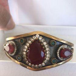 925 sterling silver Ruby and emerald cuff size 7.5